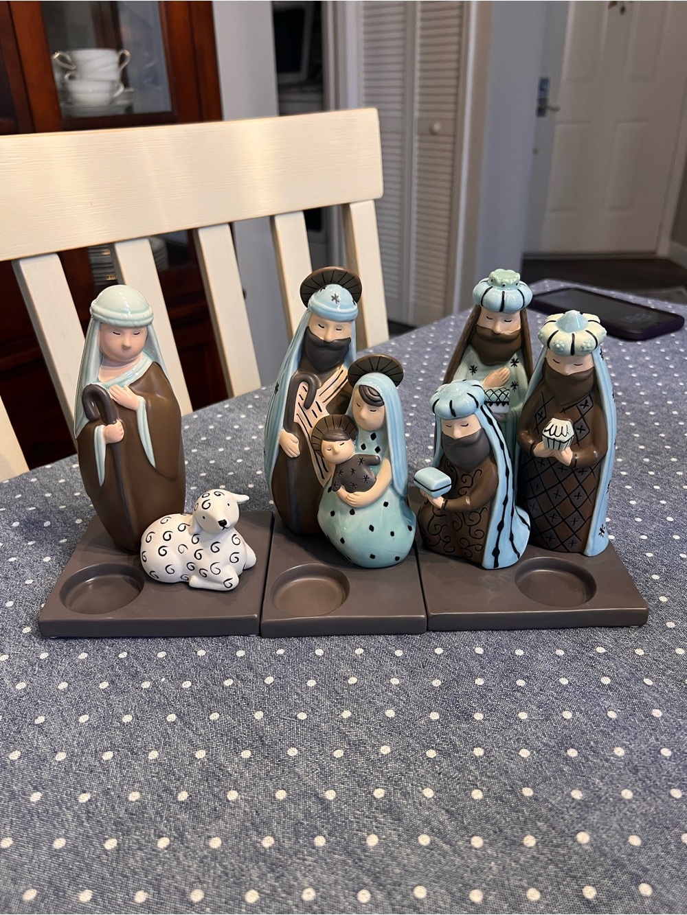 PartyLite Modern Holy Family Tealight Holder Set